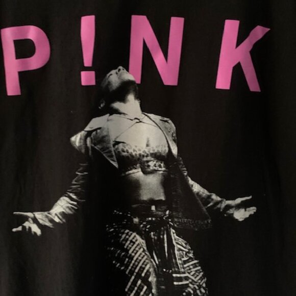PINK TOUR WOMENS BAND TEE - Picture 2 of 5